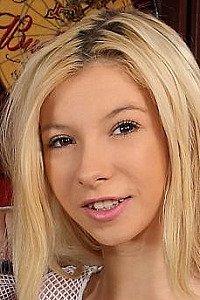 Kenzie Reeves