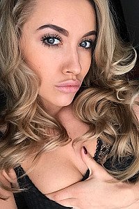 Luxury Girl